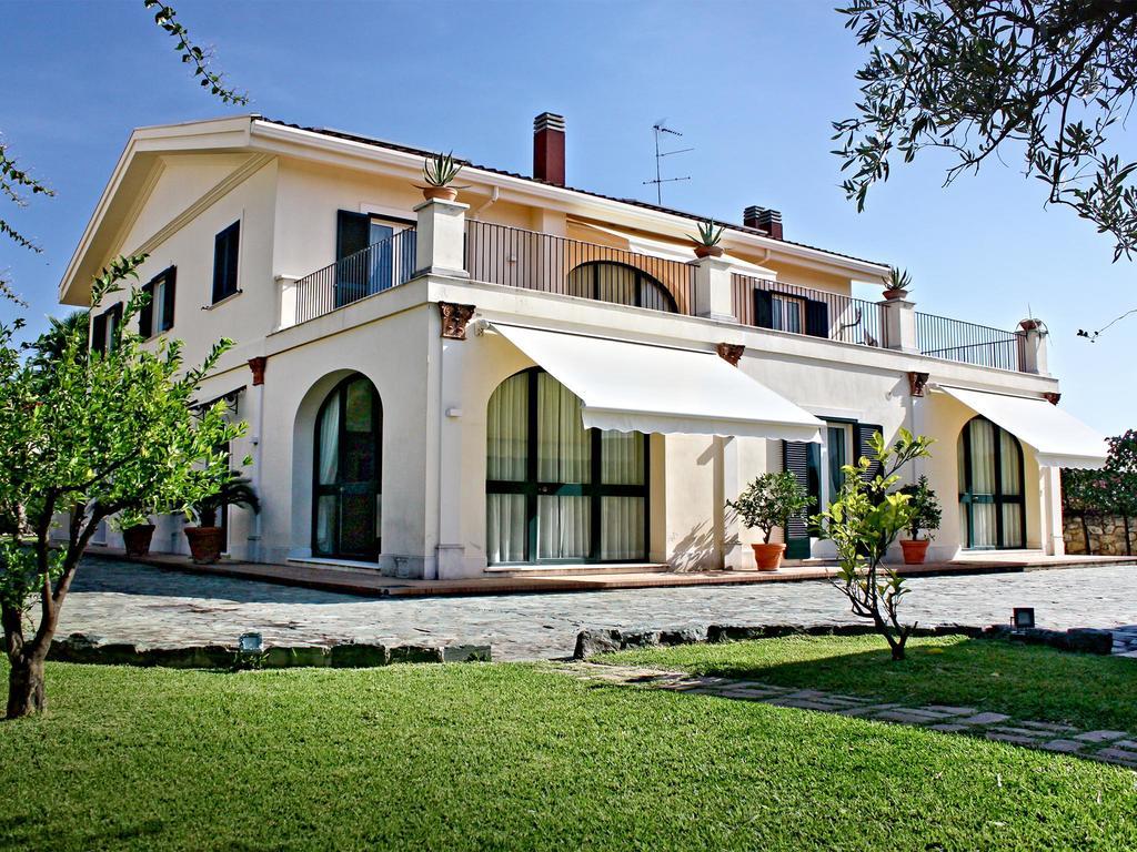 Villa Glicini Lamezia Terme Exterior photo